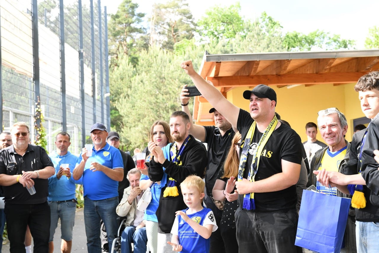 Der FSV verabschiedet 11 Spieler 6