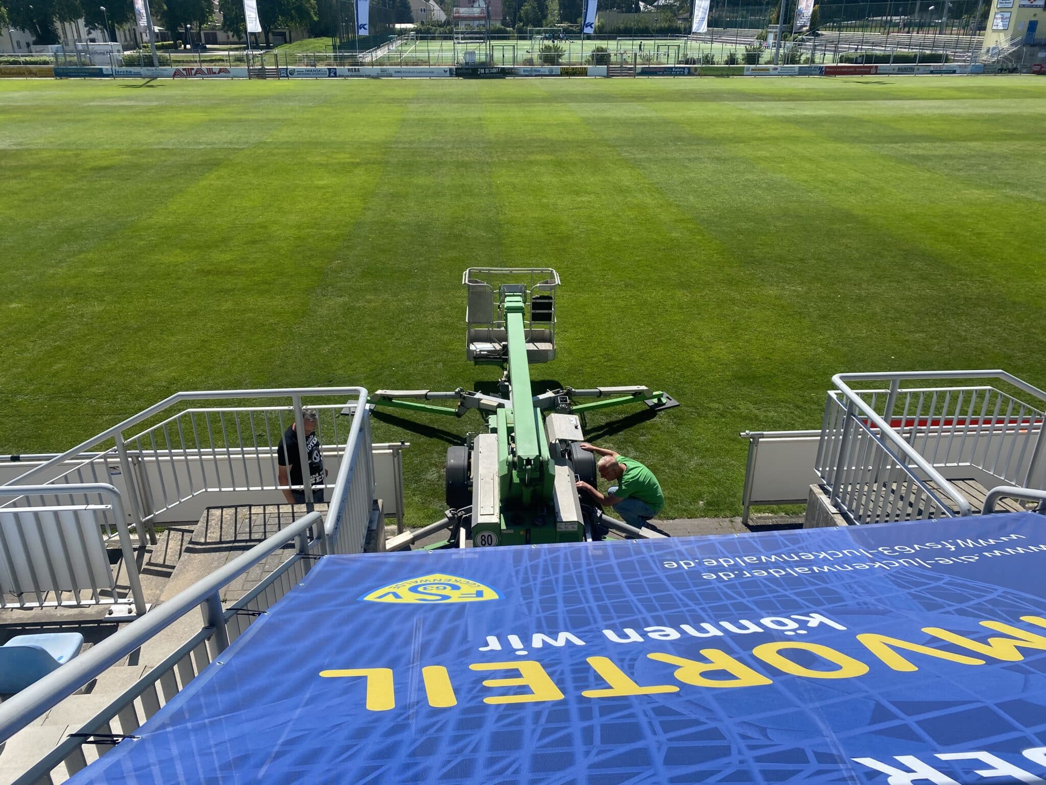 Reparaturarbeiten an der Videotechnik im Seele 2