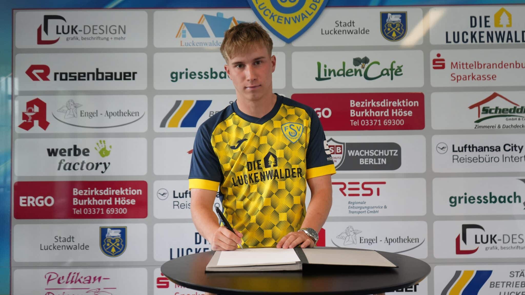 7. Zugang - Wir verpflichten Fritz Schröder 1