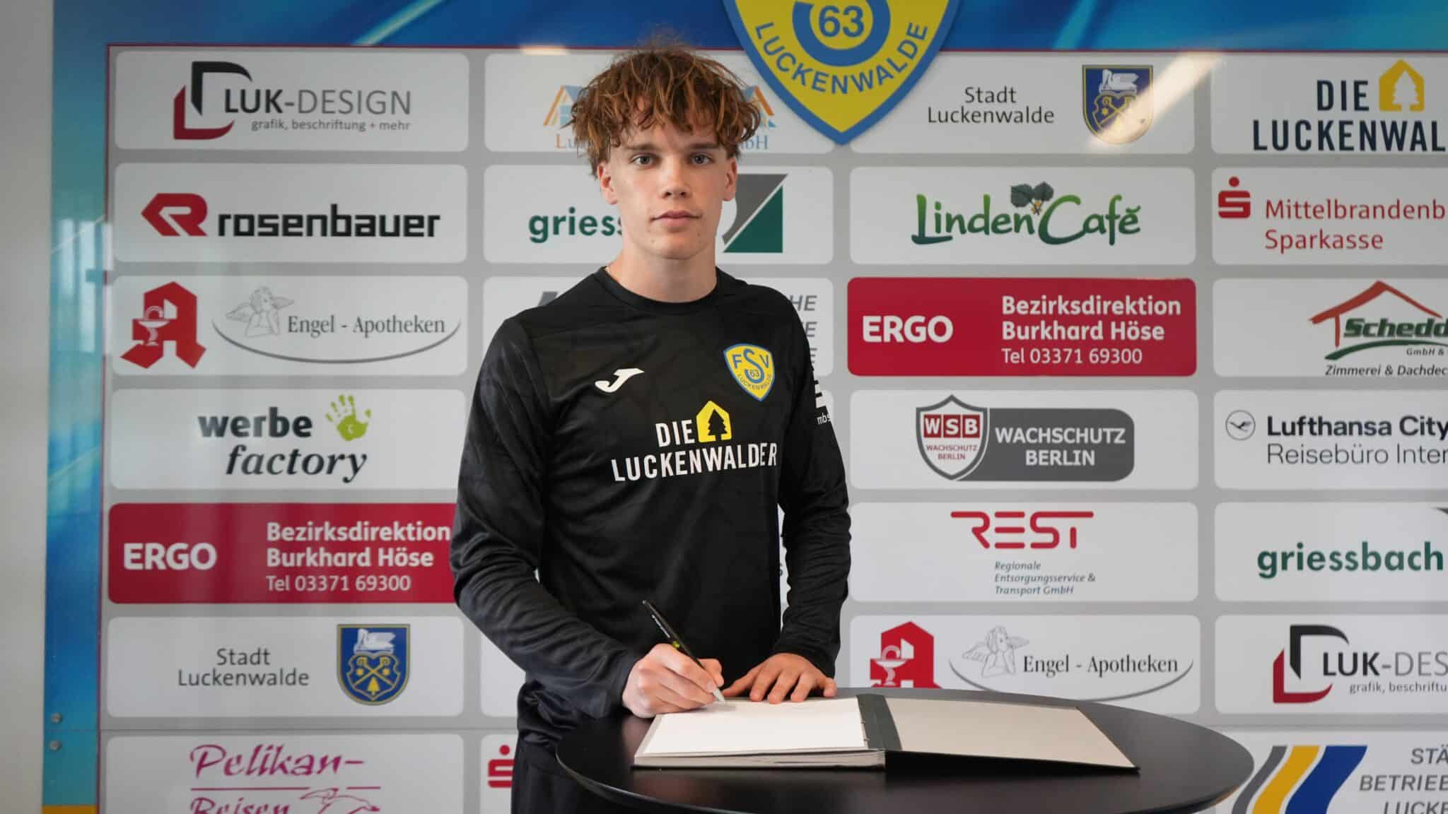 Zugang Nummer 10: Wir verpflichten Bela Rebensburg 1 Zugang Nummer 10: Wir verpflichten Bela Rebensburg 1