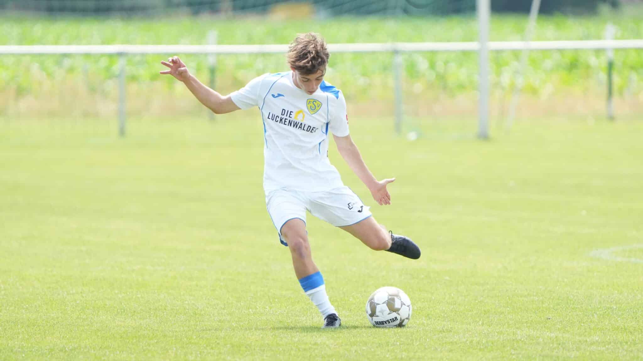Regionalliga-Team testet beim SV Grün-Weiß Linda 6