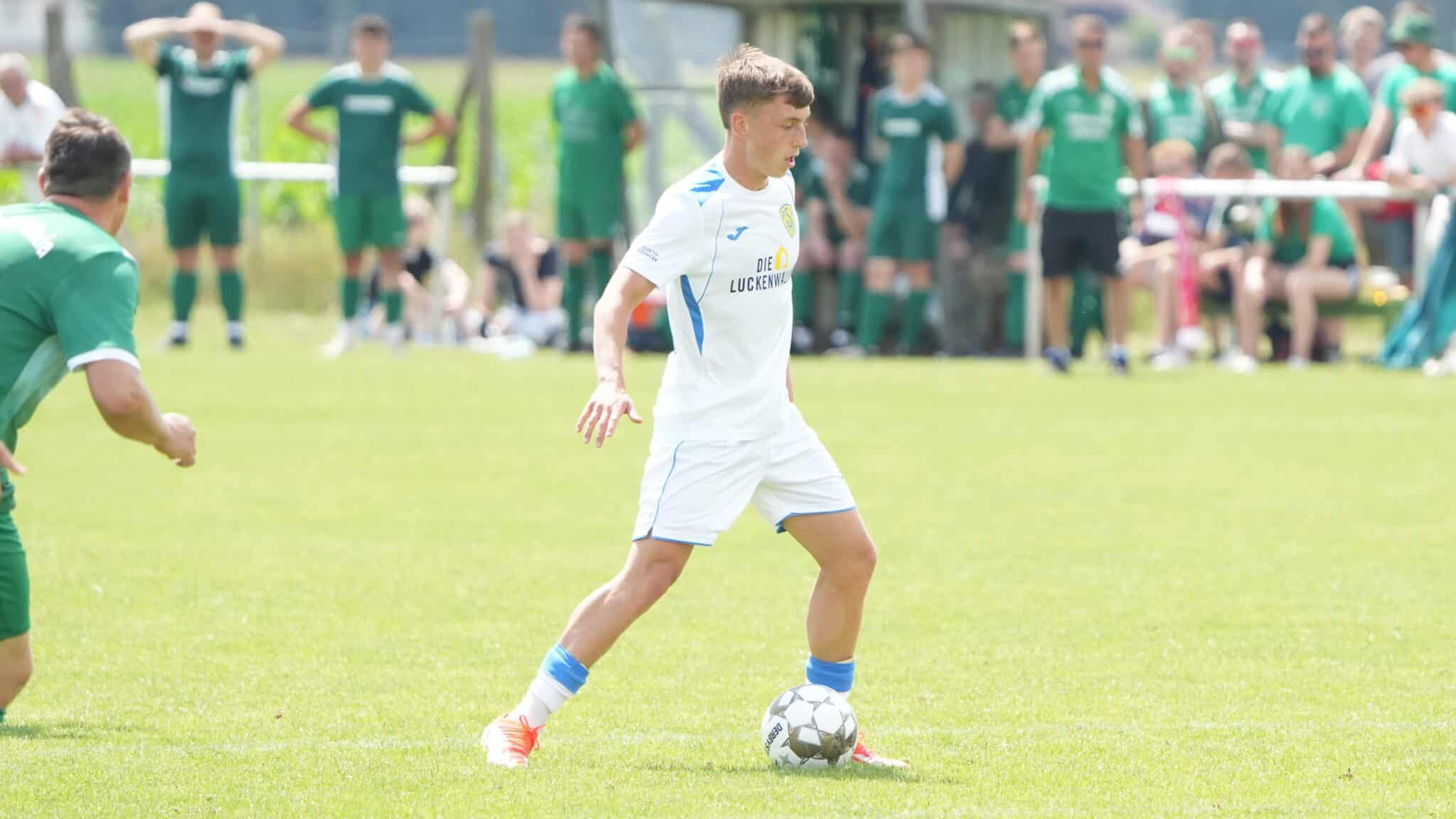 Regionalliga-Team testet beim SV Grün-Weiß Linda 9