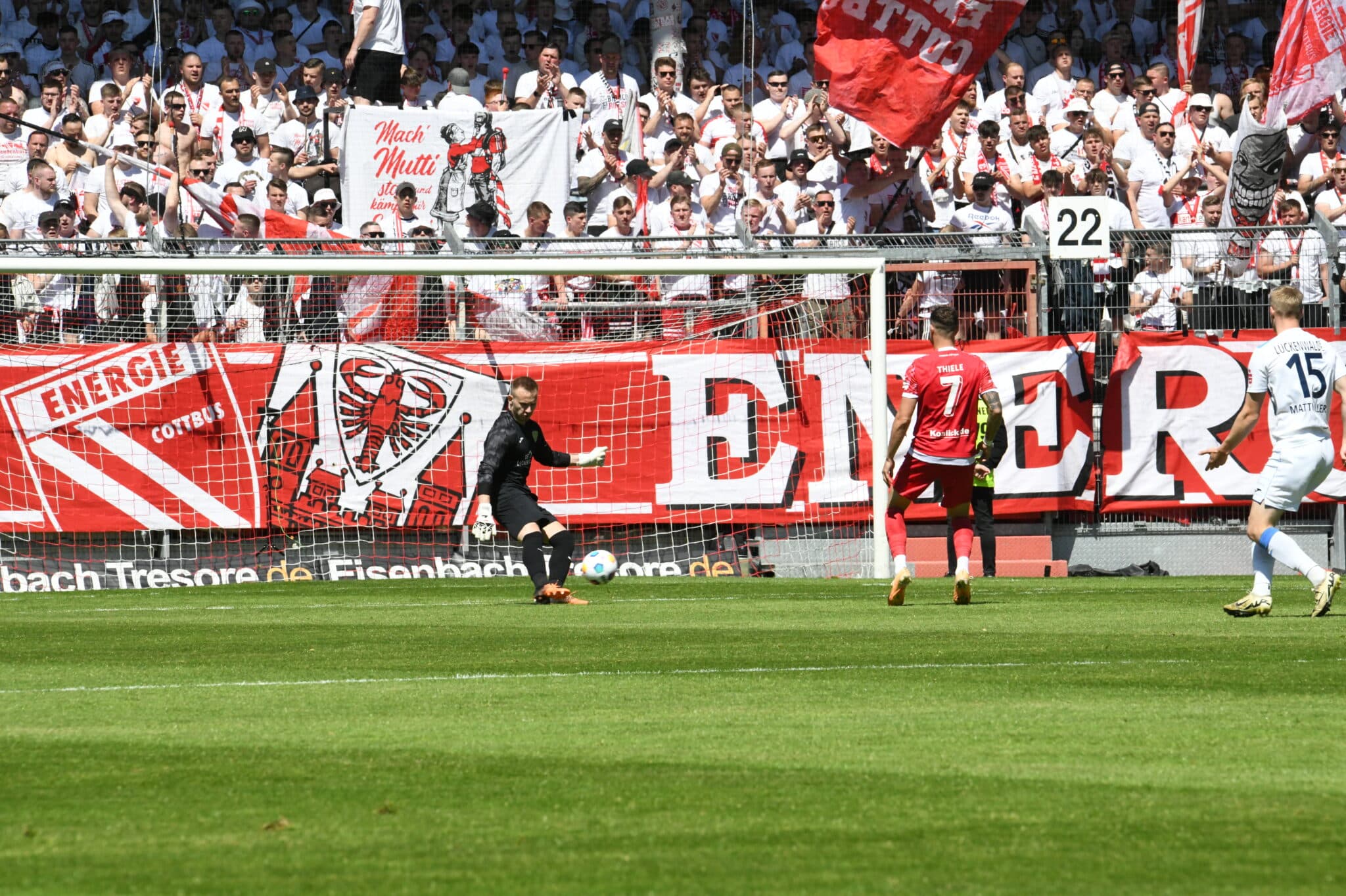 Florian Palmowski wird 23 2