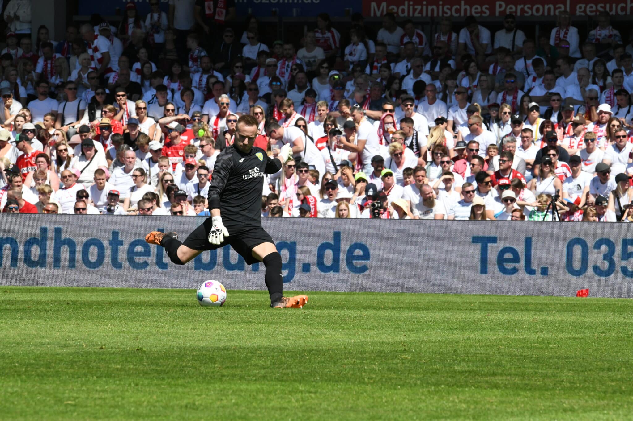 Florian Palmowski wird 23 4