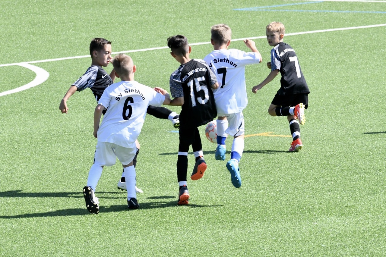 Hertha 03 Zehlendorf gewinnt großes Sommerturnier der F-Junioren 10