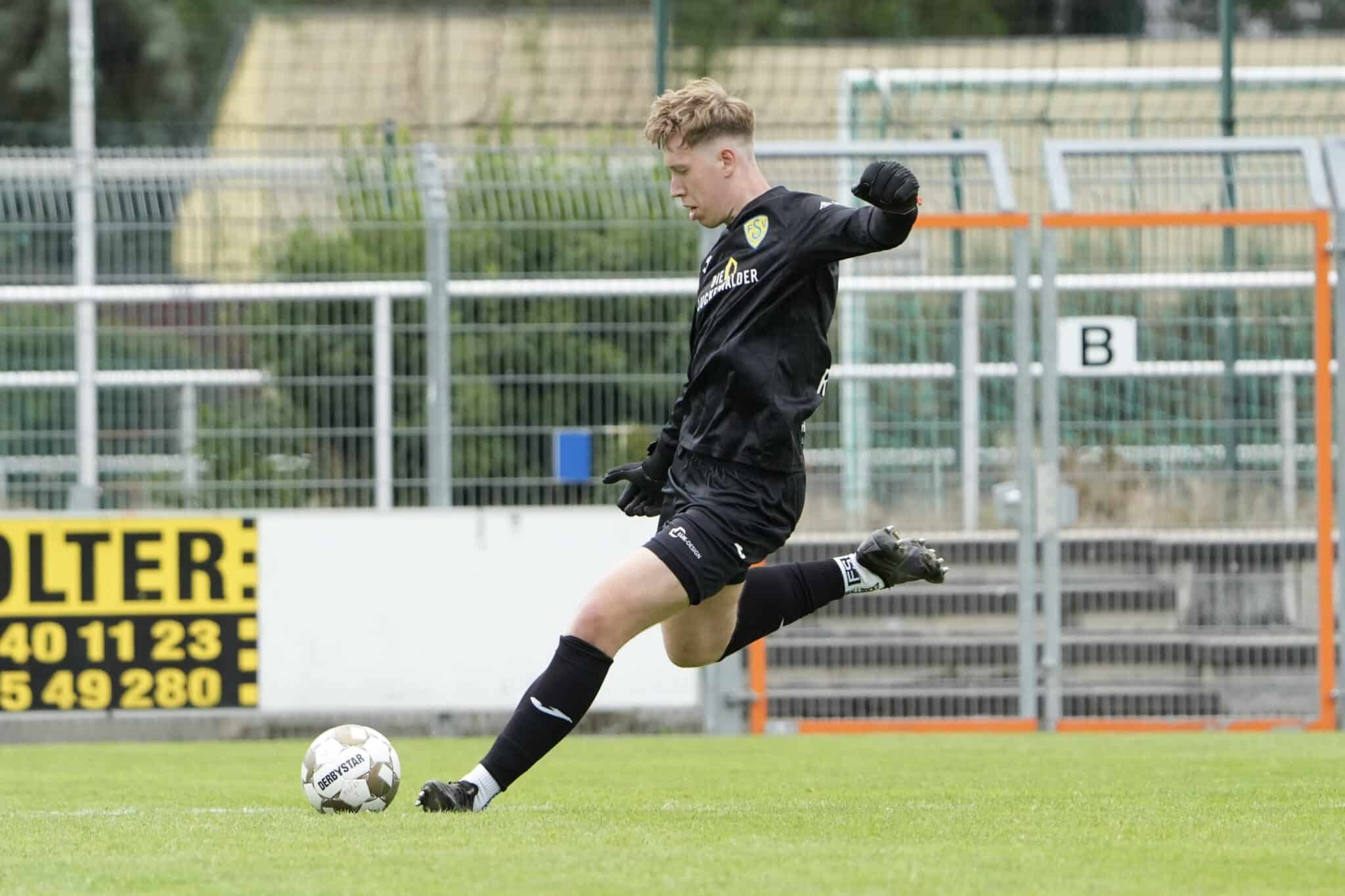 FSV gewinnt 2. Turmpokal 24 FSV gewinnt 2. Turmpokal 24