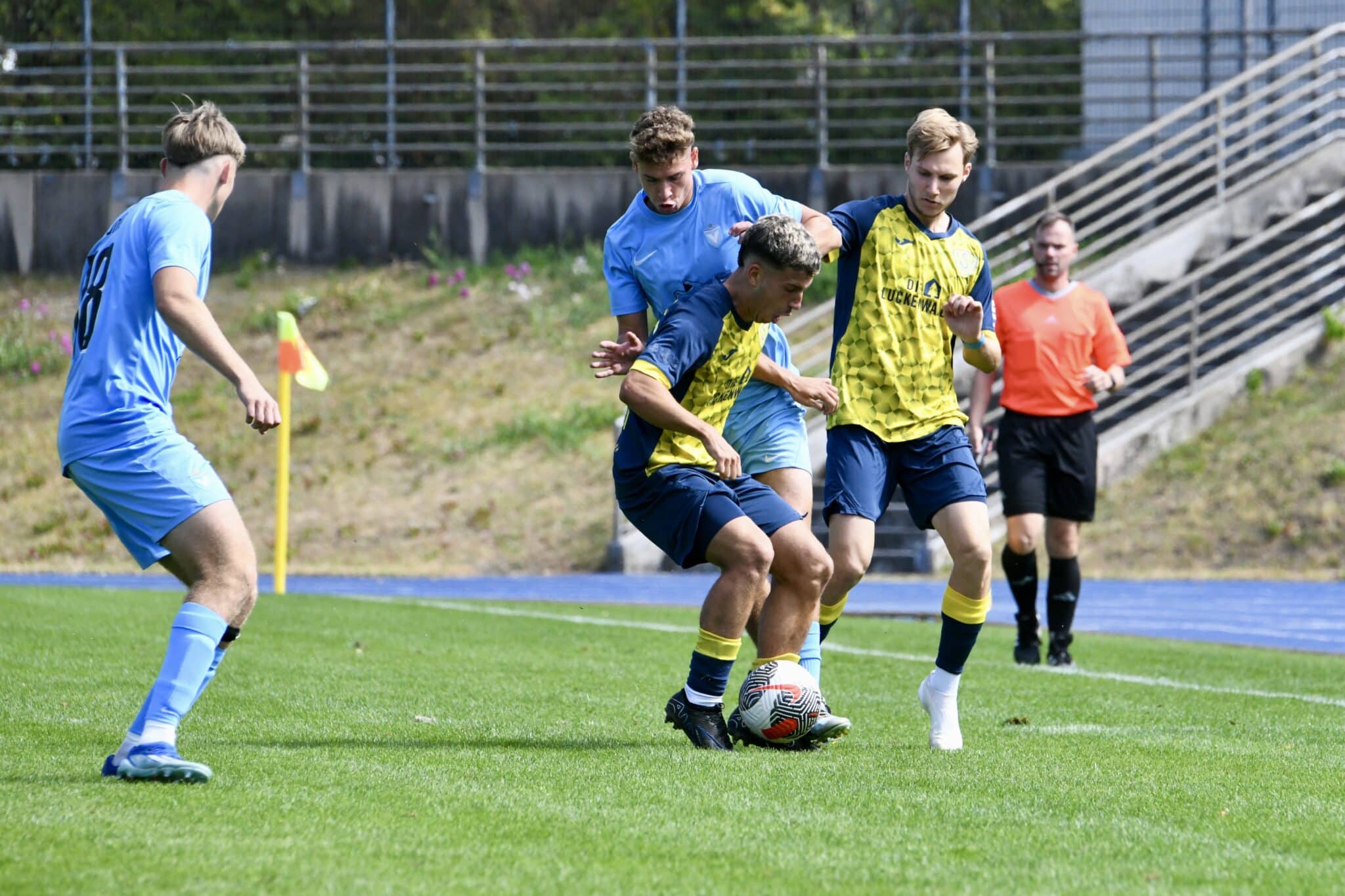 Furioser Beginn, rote Karten und bitteres Ende für den FSV  12