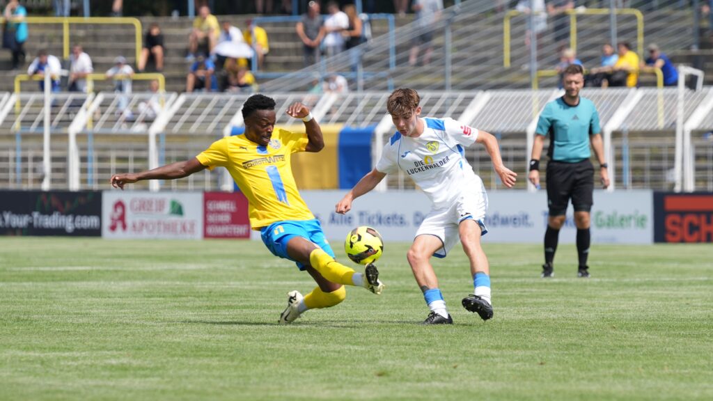 Der FSV 63 überzeugt auch im Bruno-Plache-Stadion 4