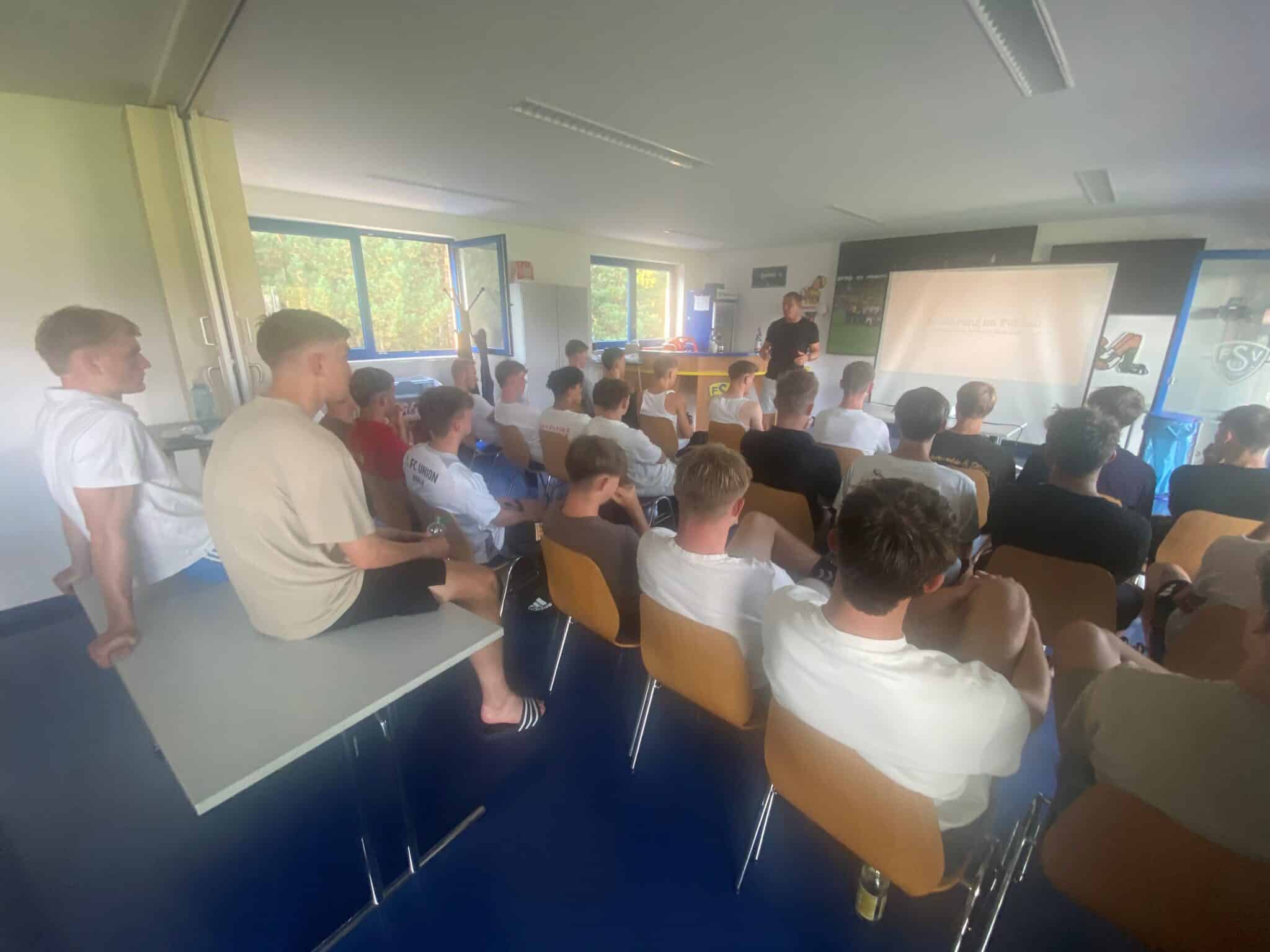 Schulung Ernährung im Fussball 4