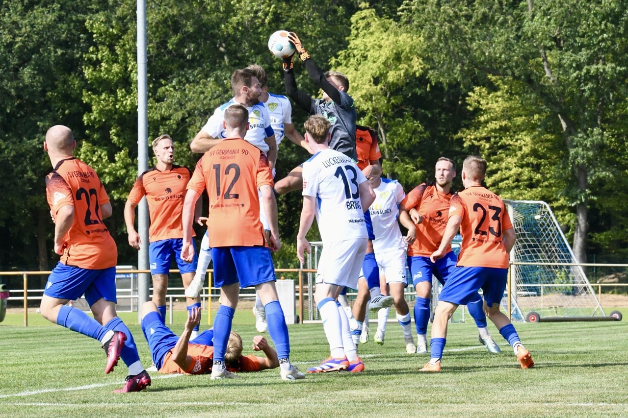 Nicht unbedingt überragend aber doch souverän ins Achtelfinale 37