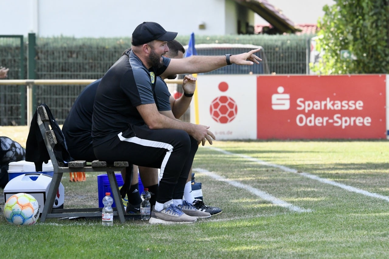 Nicht unbedingt überragend aber doch souverän ins Achtelfinale 38