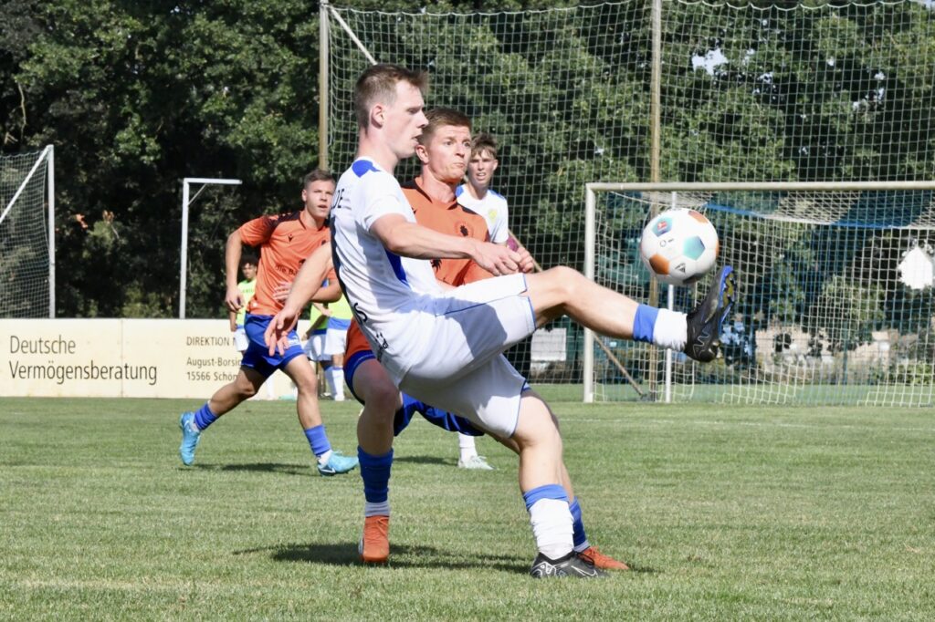 Nicht unbedingt überragend aber doch souverän ins Achtelfinale 10