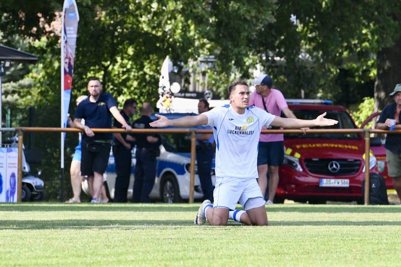 Nicht unbedingt überragend aber doch souverän ins Achtelfinale 49