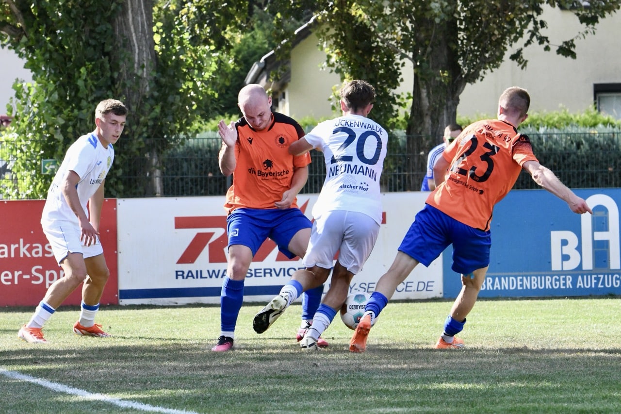 Nicht unbedingt überragend aber doch souverän ins Achtelfinale 51