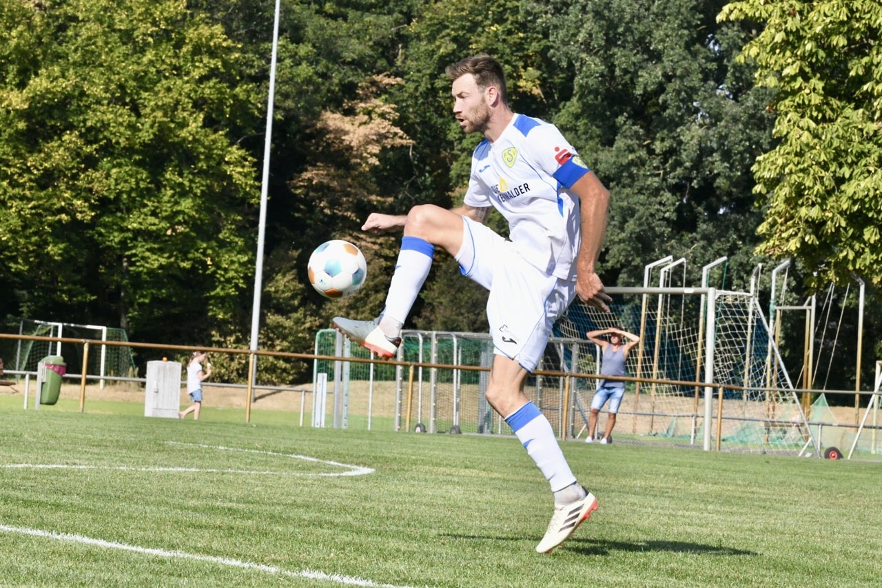 Nicht unbedingt überragend aber doch souverän ins Achtelfinale 54