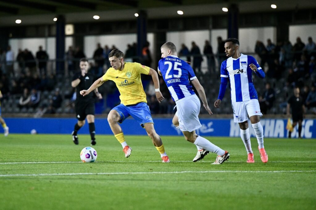 Schwung aus dem ersten Saisonsieg reichte nicht über 90 Minuten 10
