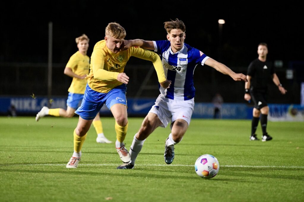 Schwung aus dem ersten Saisonsieg reichte nicht über 90 Minuten 15