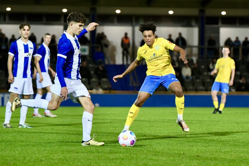 Schwung aus dem ersten Saisonsieg reichte nicht über 90 Minuten 34