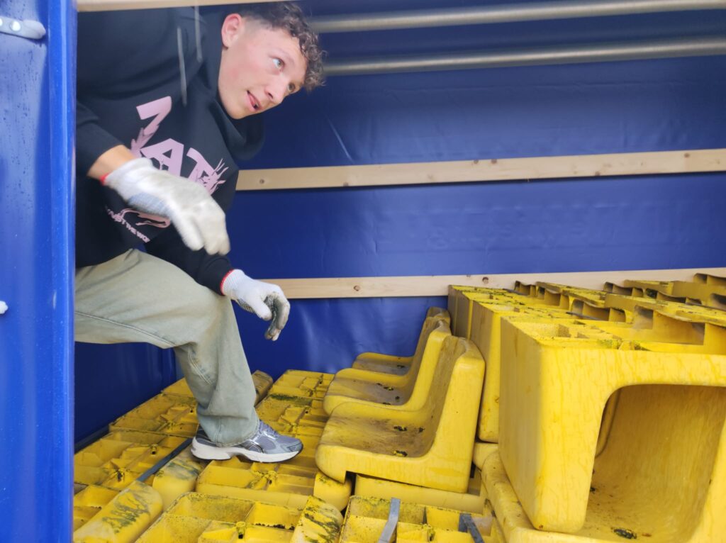 Sitzschalen dank Firma Iwanski nun in Luckenwalde 5
