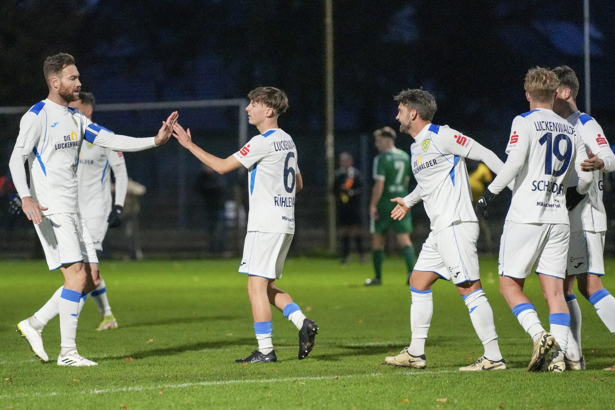 Erneut erhoffter souveräner Pokalauftritt beschert dem FSV Einzug ins Pokal-Halbfinale 33