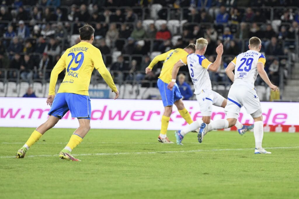 Am ersten Sieg im Paradies dicht vorbeigeschrammt 24 Am ersten Sieg im Paradies dicht vorbeigeschrammt 24