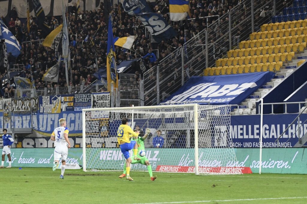 Am ersten Sieg im Paradies dicht vorbeigeschrammt 48 Am ersten Sieg im Paradies dicht vorbeigeschrammt 48