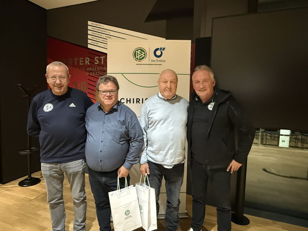 Heinz Rothe beendet Tätigkeit als Obmann des Schiedsrichterausschusses 3 Heinz Rothe beendet Tätigkeit als Obmann des Schiedsrichterausschusses 3