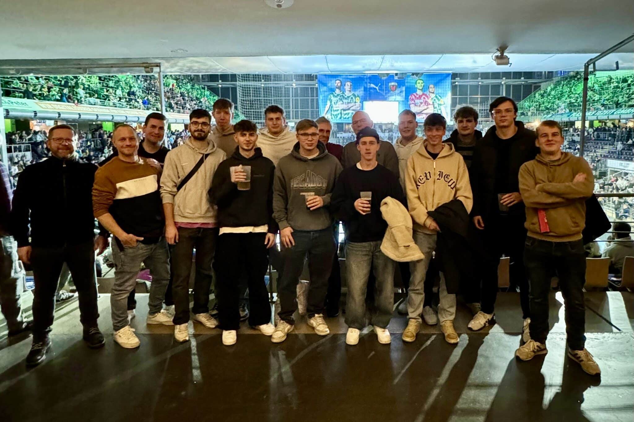 Teamtag der Zweiten bei den Füchsen Berlin 1 Teamtag der Zweiten bei den Füchsen Berlin 1