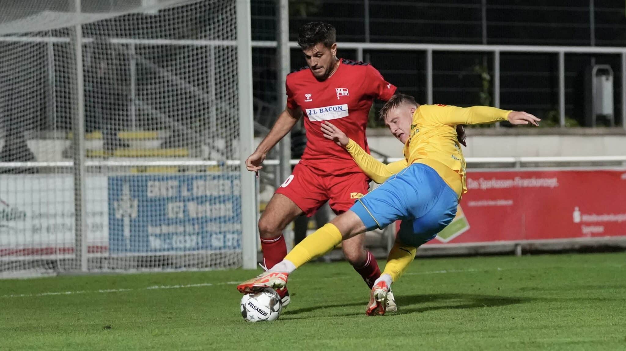 Stürmer Philipp Kühn wird 22 1 Stürmer Philipp Kühn wird 22 1