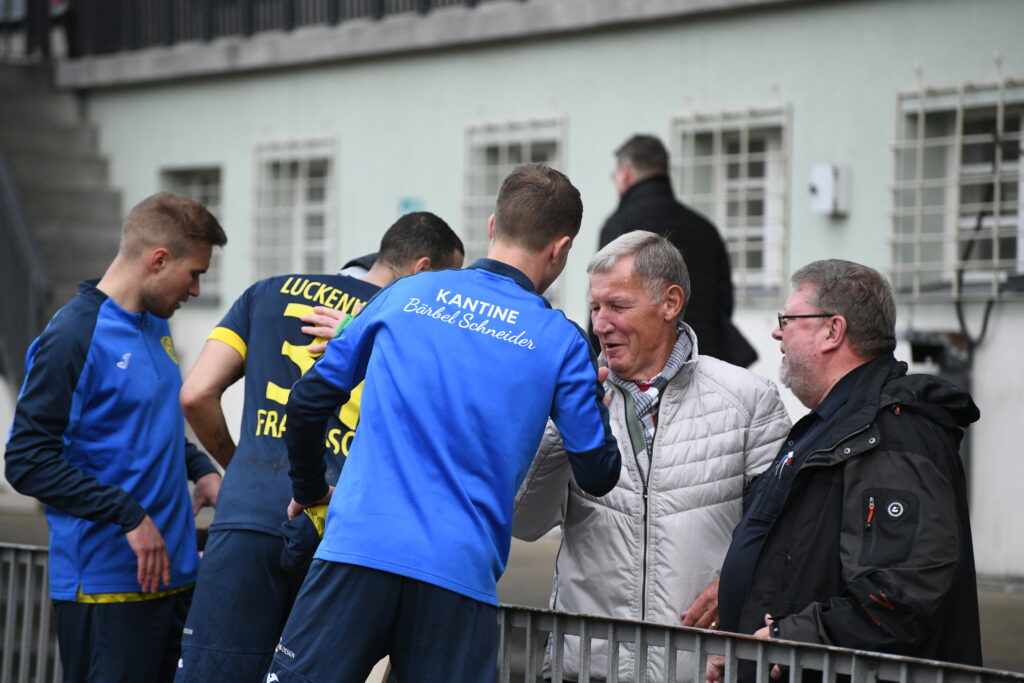 Bernd Herbert wird 80 8 Bernd Herbert wird 80 8