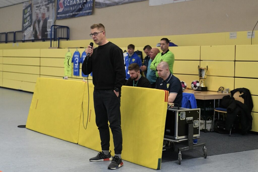 Titelverteidigung beim 2. Luckenwalder Pelikan Hallenmasters 54