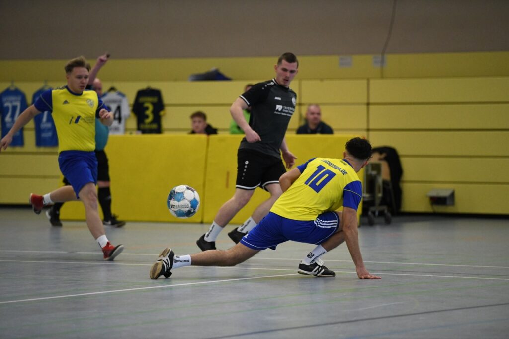 Titelverteidigung beim 2. Luckenwalder Pelikan Hallenmasters 37