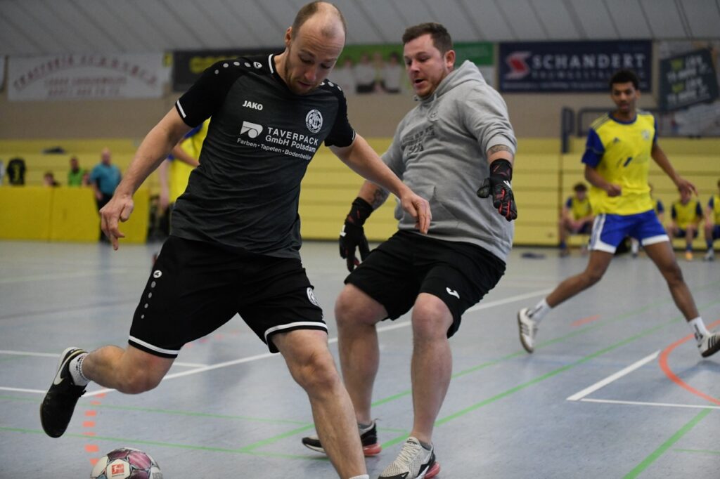 Titelverteidigung beim 2. Luckenwalder Pelikan Hallenmasters 38