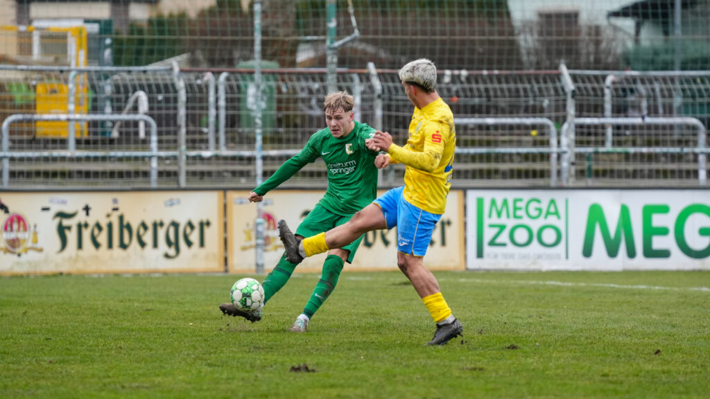 Gelungener FSV-Auftakt nach der Winterpause 22 Gelungener FSV-Auftakt nach der Winterpause 22