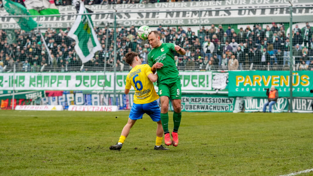 Gelungener FSV-Auftakt nach der Winterpause 25 Gelungener FSV-Auftakt nach der Winterpause 25