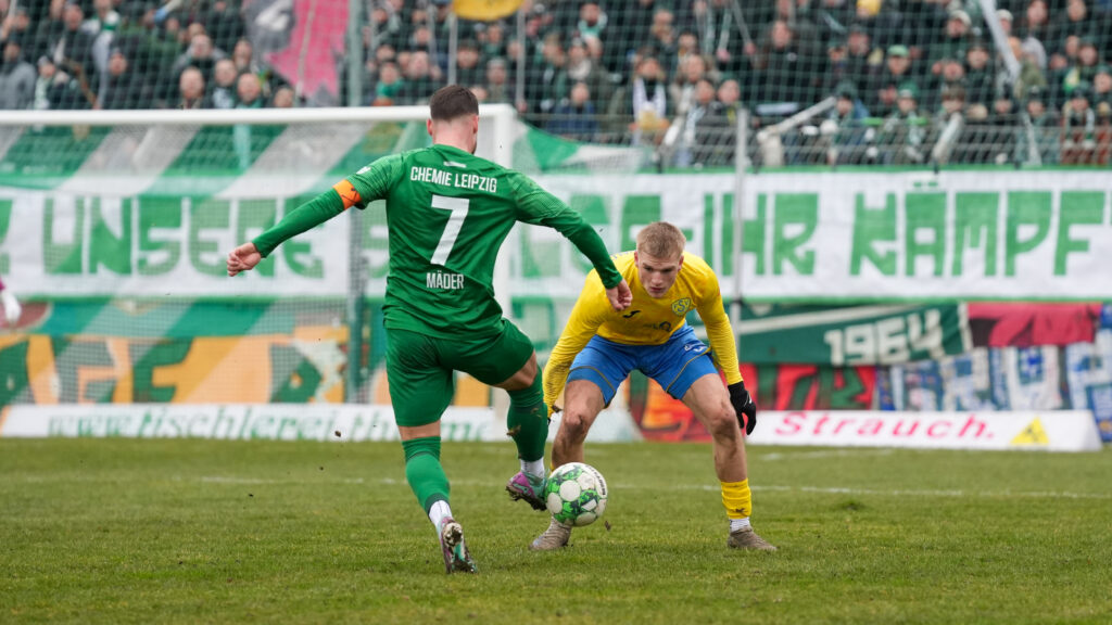 Gelungener FSV-Auftakt nach der Winterpause 29 Gelungener FSV-Auftakt nach der Winterpause 29