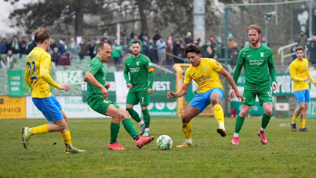 Gelungener FSV-Auftakt nach der Winterpause 40 Gelungener FSV-Auftakt nach der Winterpause 40