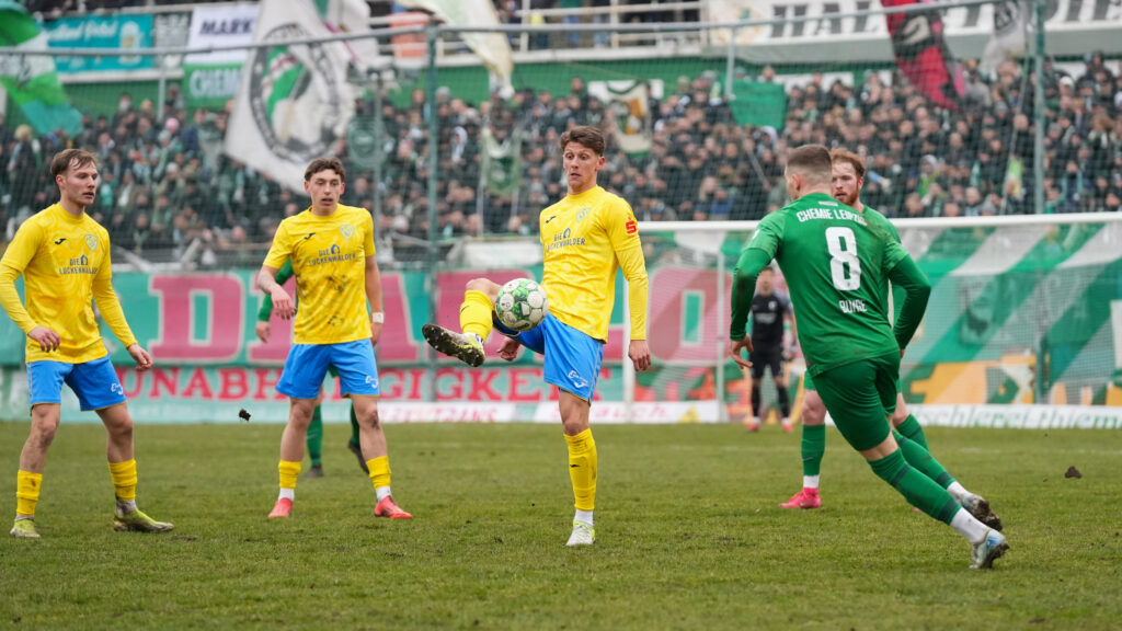 Gelungener FSV-Auftakt nach der Winterpause 47 Gelungener FSV-Auftakt nach der Winterpause 47