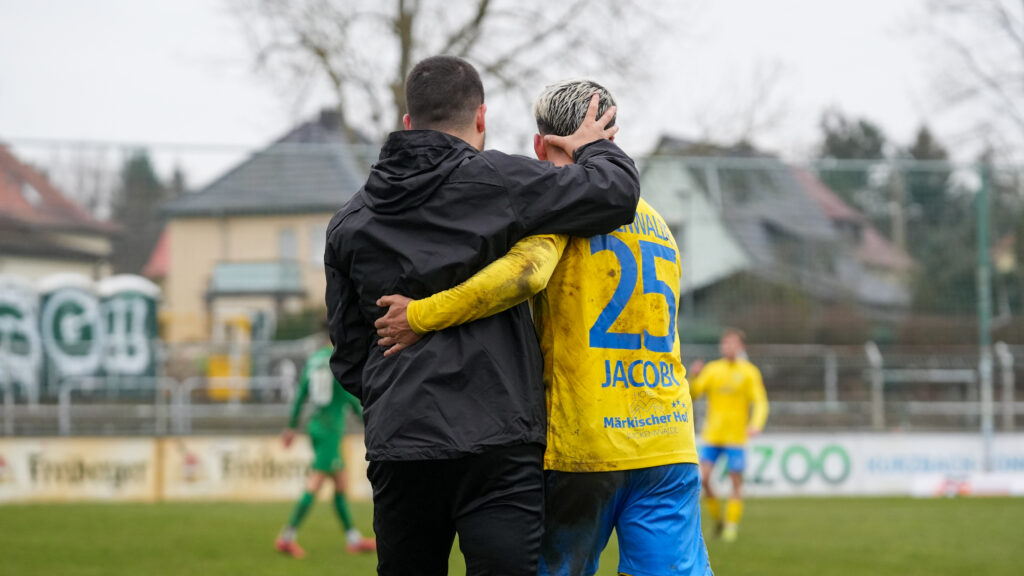 Gelungener FSV-Auftakt nach der Winterpause 48 Gelungener FSV-Auftakt nach der Winterpause 48