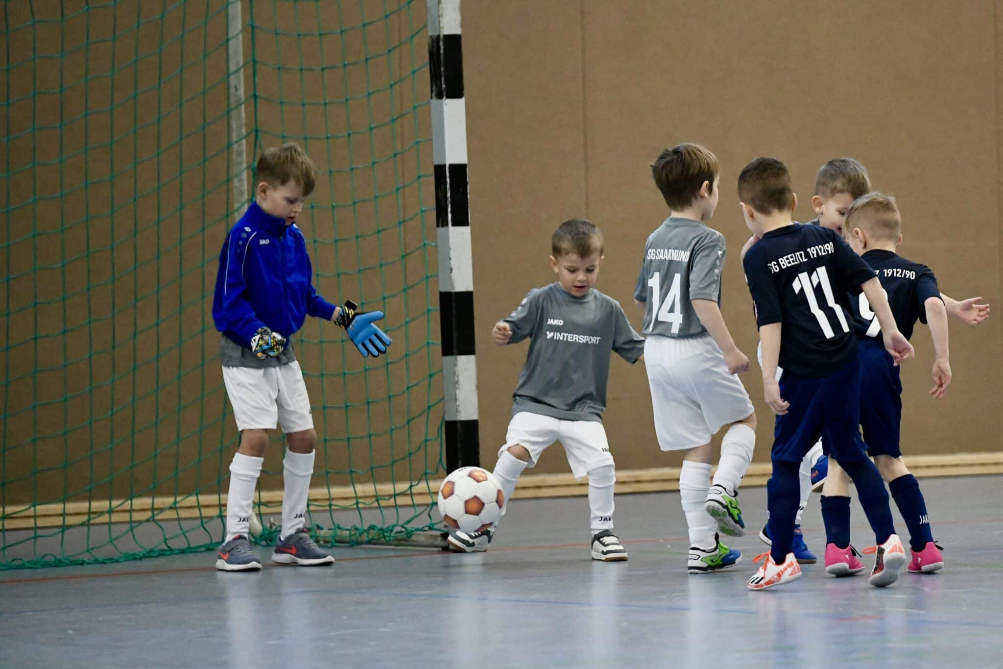 Ludwigsfelder FC siegt beim RS Fliesen-Design-Cup 18