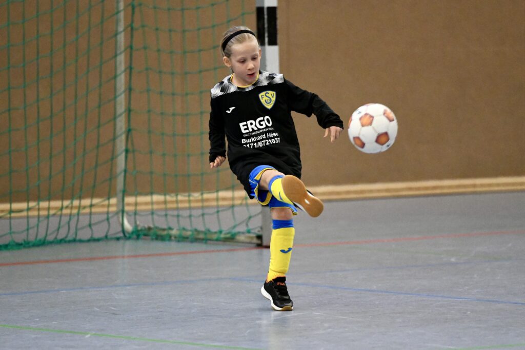 Ludwigsfelder FC siegt beim RS Fliesen-Design-Cup 32