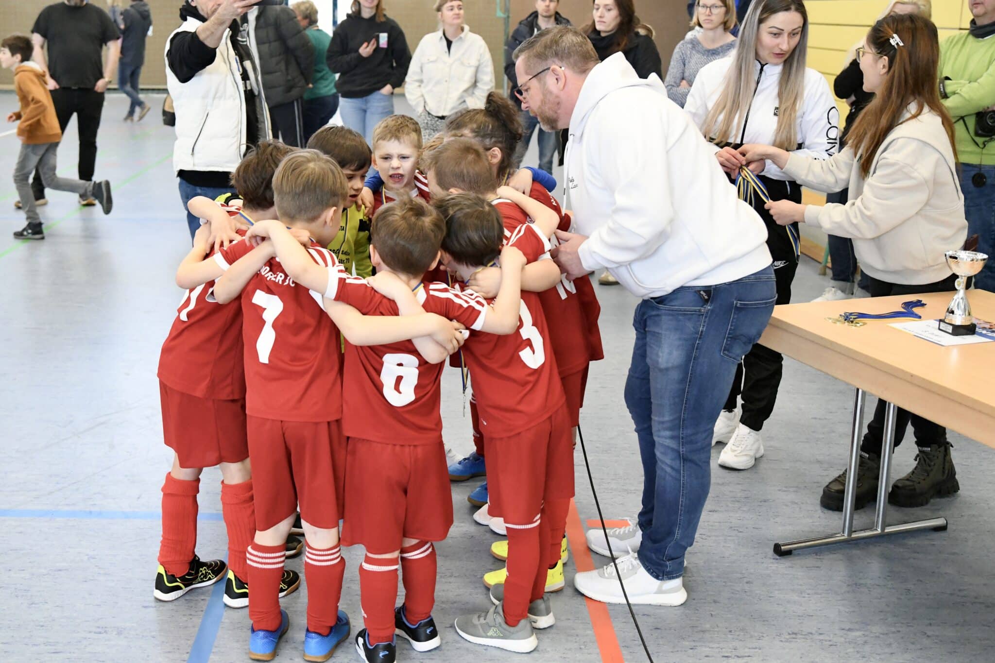 Ludwigsfelder FC siegt beim RS Fliesen-Design-Cup 13