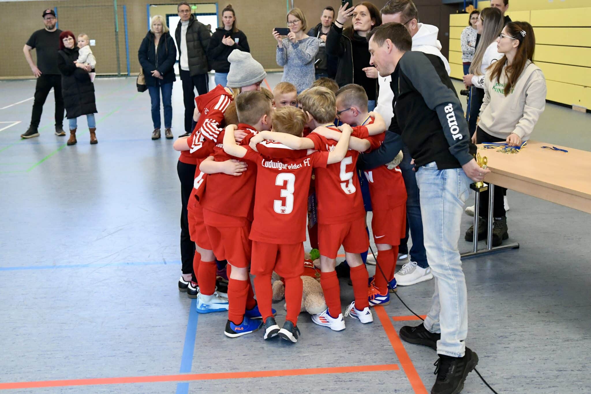 Ludwigsfelder FC siegt beim RS Fliesen-Design-Cup 16