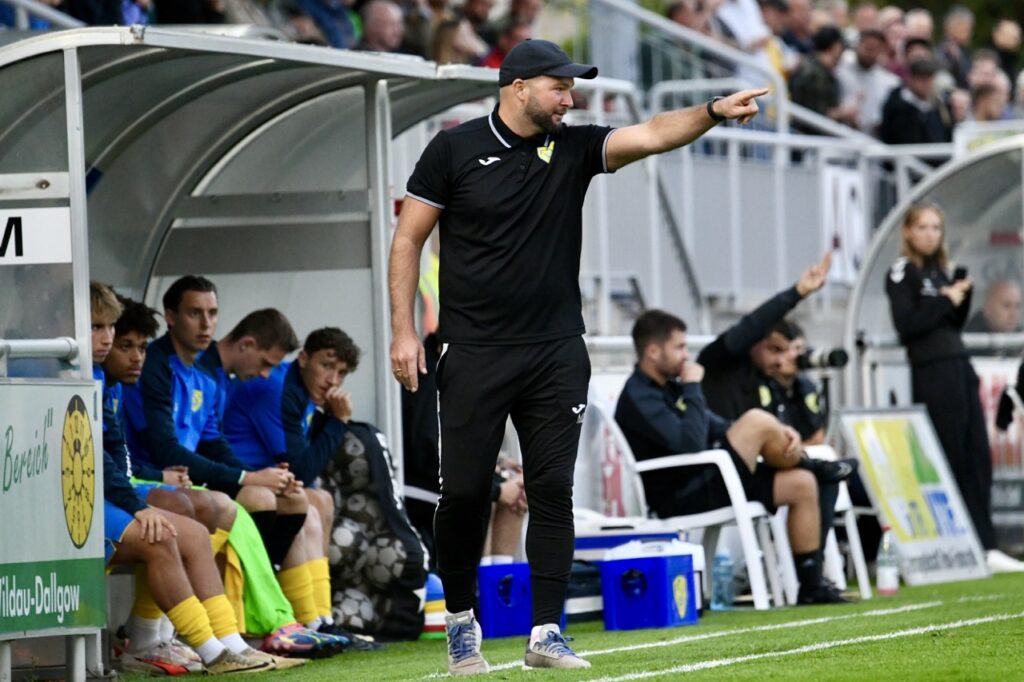 Cheftrainer Michael Braune feiert Geburtstag 6