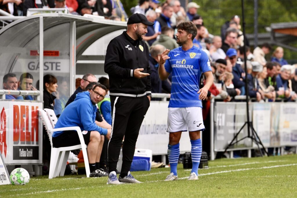 Cheftrainer Michael Braune feiert Geburtstag 4