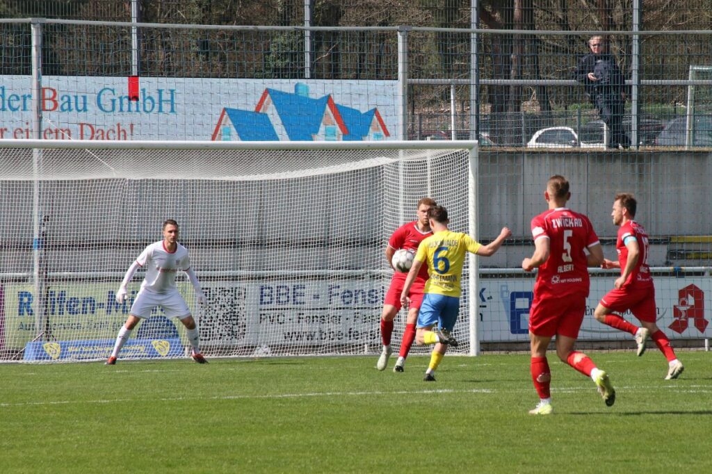 Zwickau nutzt eine seiner Chancen, Luckenwalde nicht 32