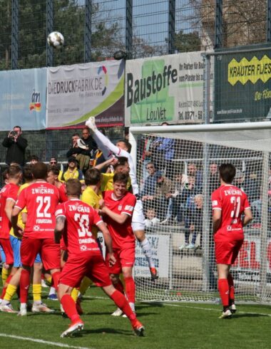 Zwickau nutzt eine seiner Chancen, Luckenwalde nicht 22