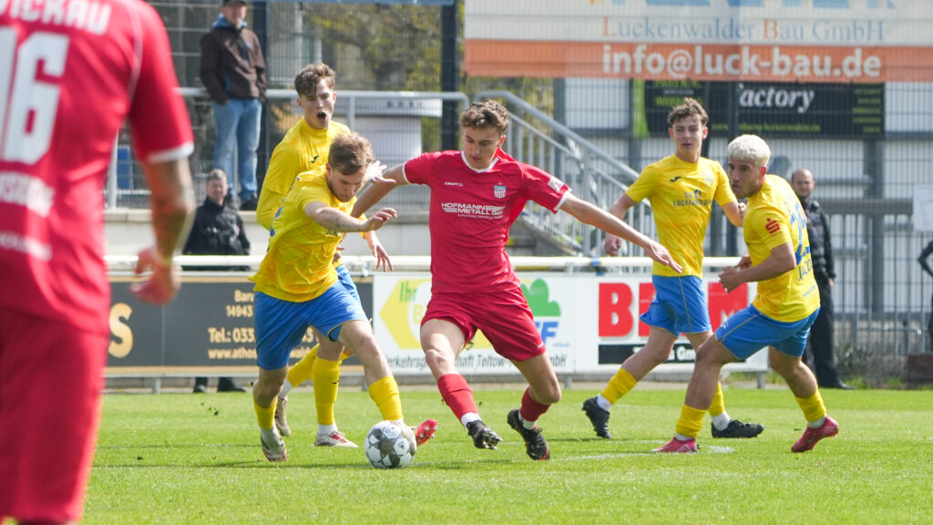 Zwickau nutzt eine seiner Chancen, Luckenwalde nicht 10