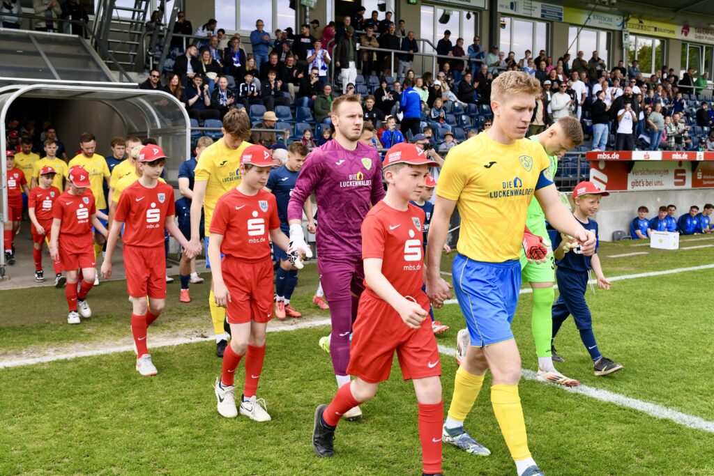 Jetzt hat der FSV 63 seinen Klassenerhalt wieder selbst in der Hand 13