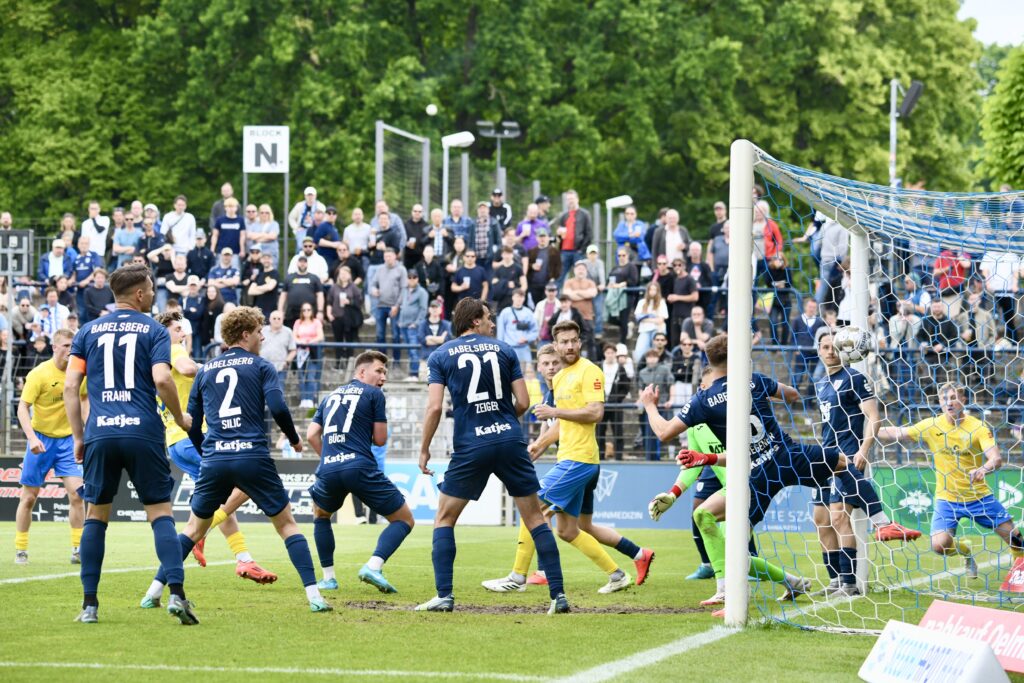 Jetzt hat der FSV 63 seinen Klassenerhalt wieder selbst in der Hand 45